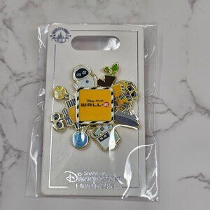 Authentic Disney 2025 WallE Spinner Pin Badge Shanghai Disneyland